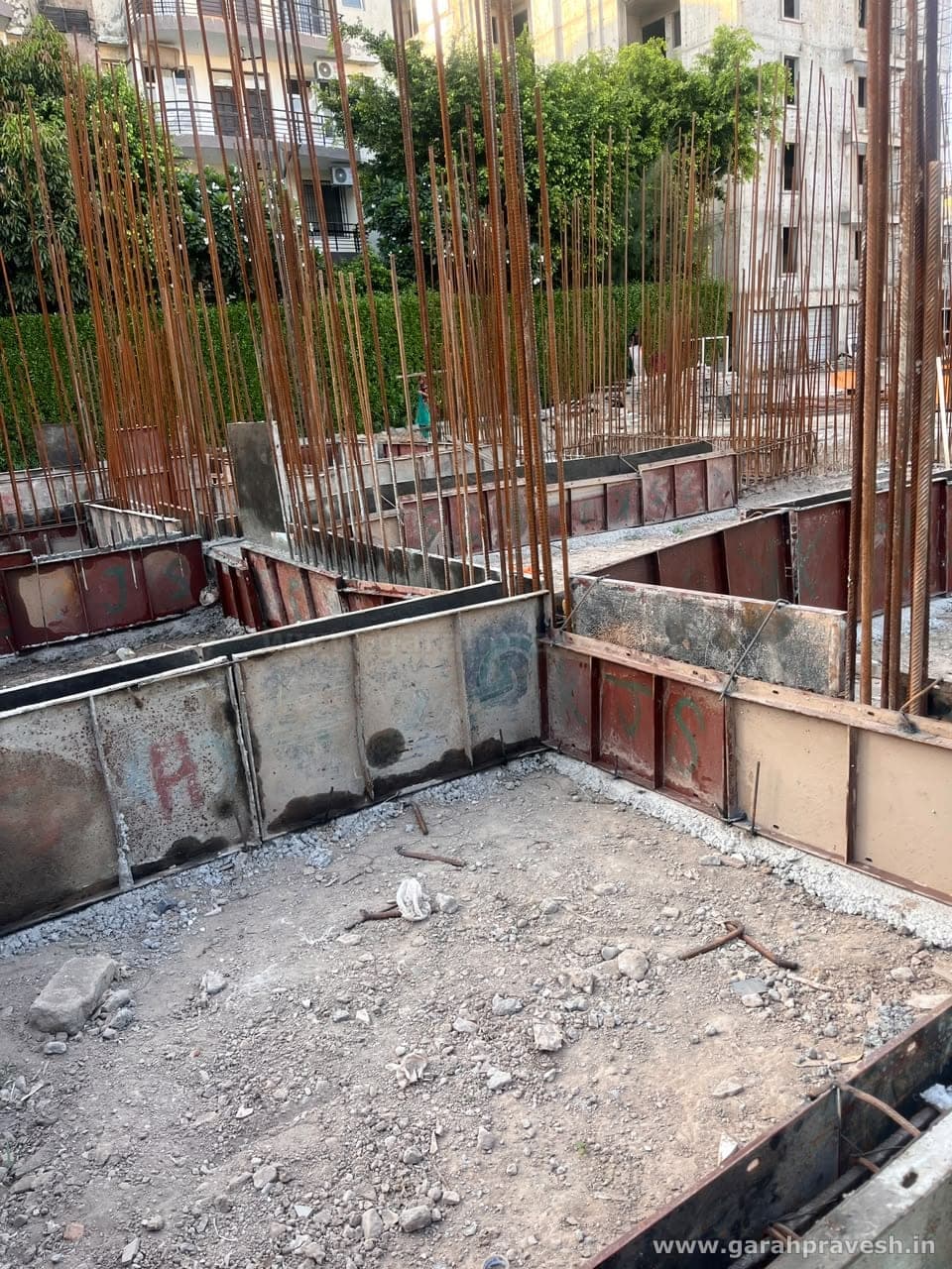 Hermitage Centralis — construction