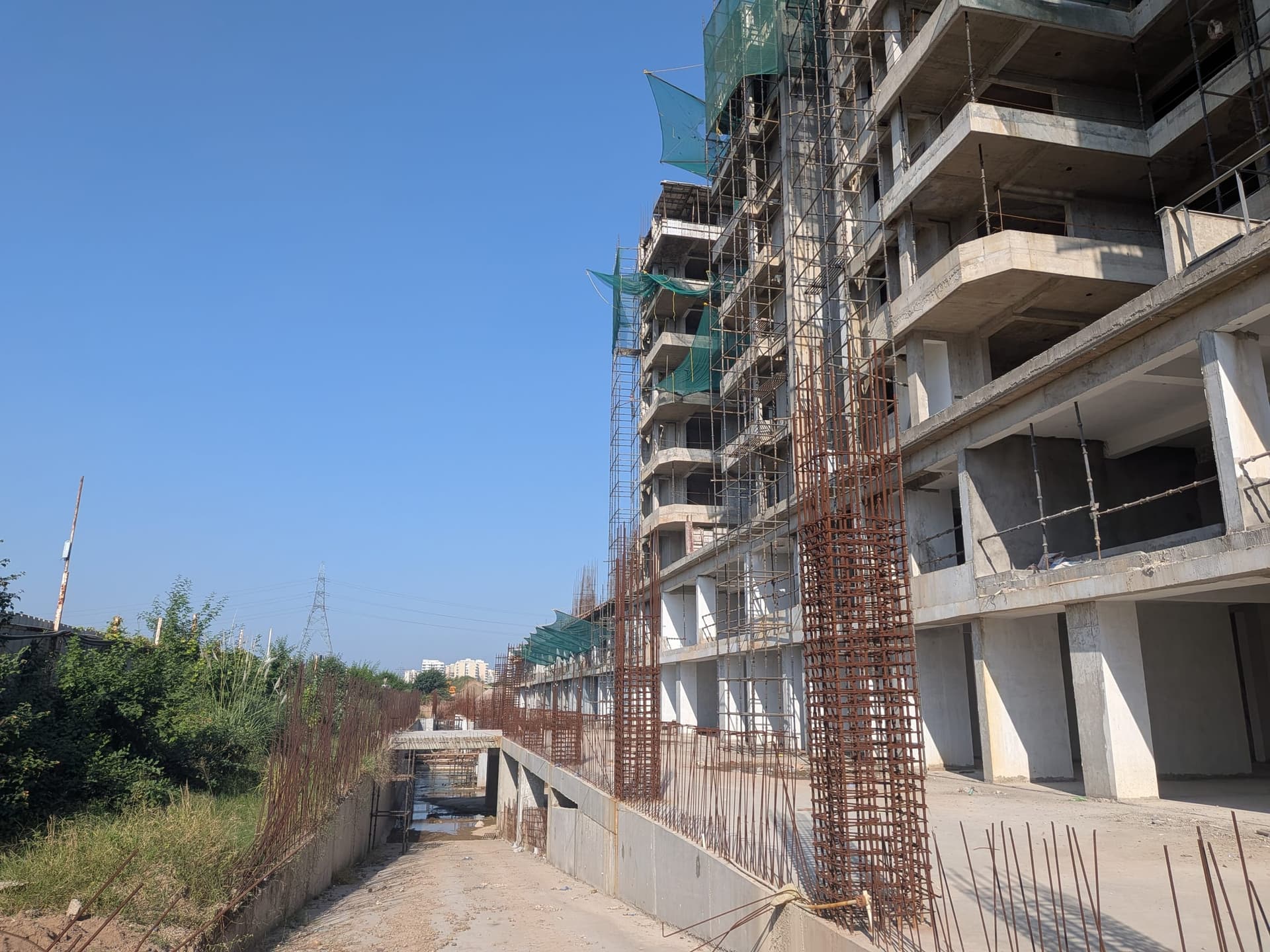 Suncity Ultima — construction