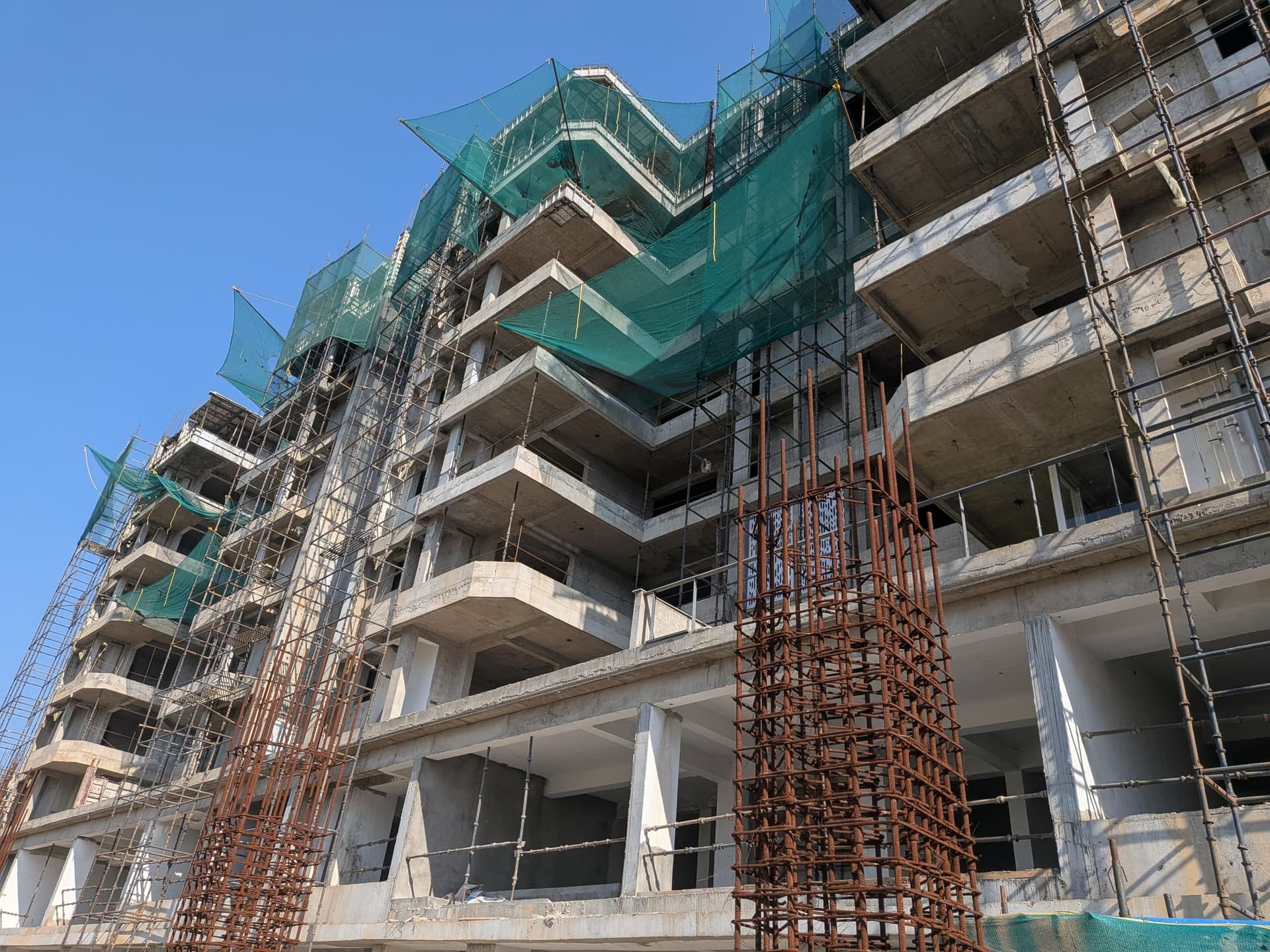 Suncity Ultima — construction