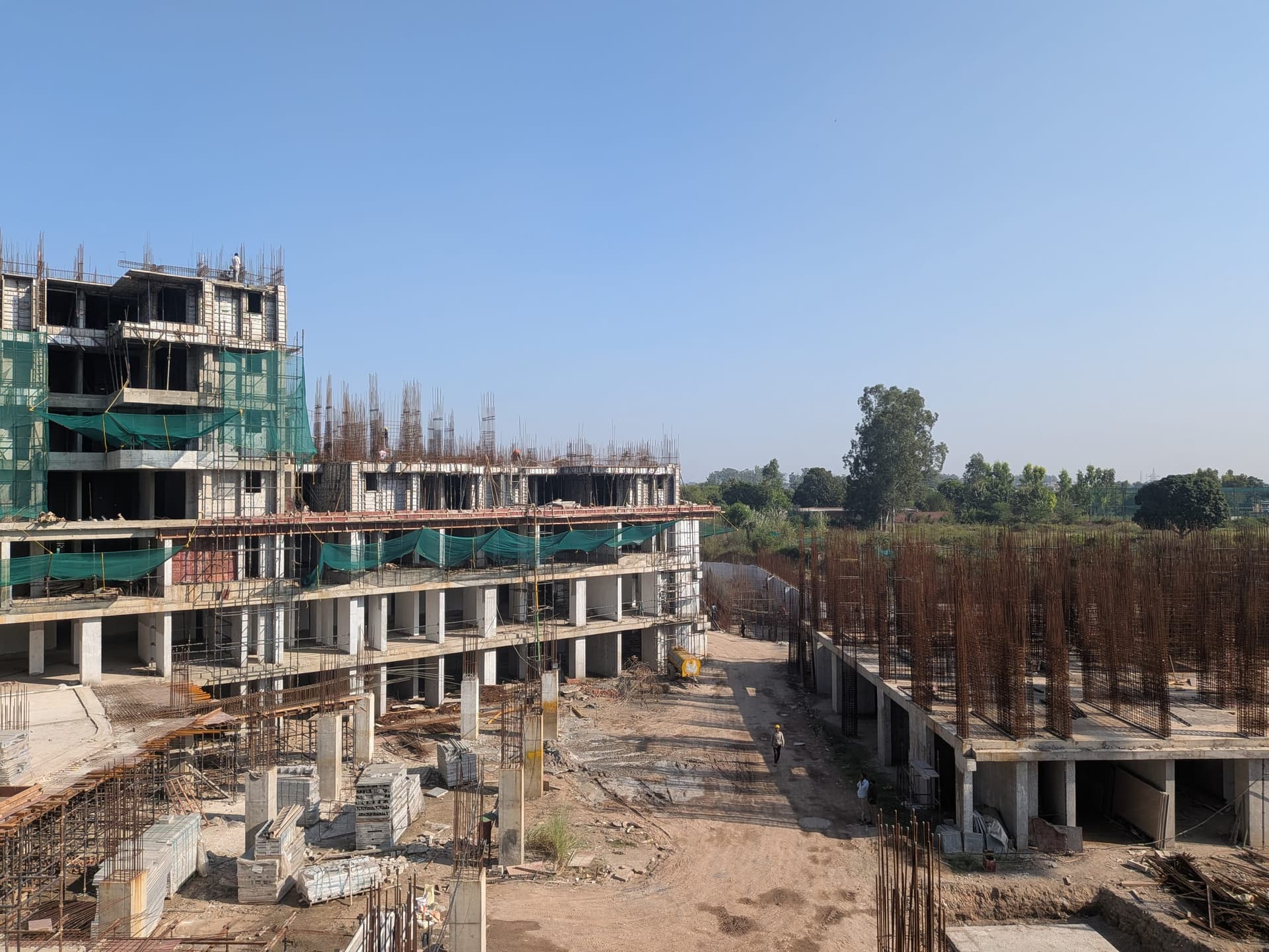 Suncity Ultima — construction